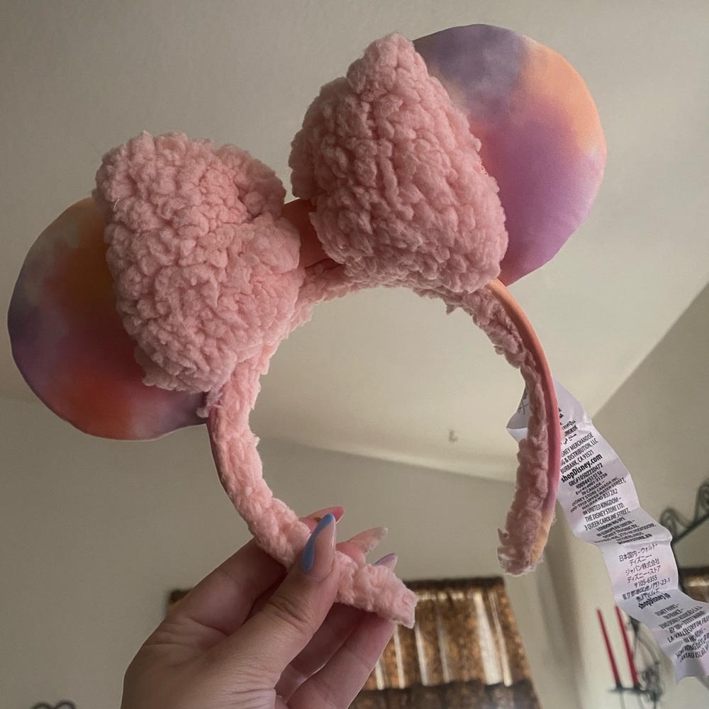✨SOLD✨ Tie Dye Sherpa Minnie Ears Headband